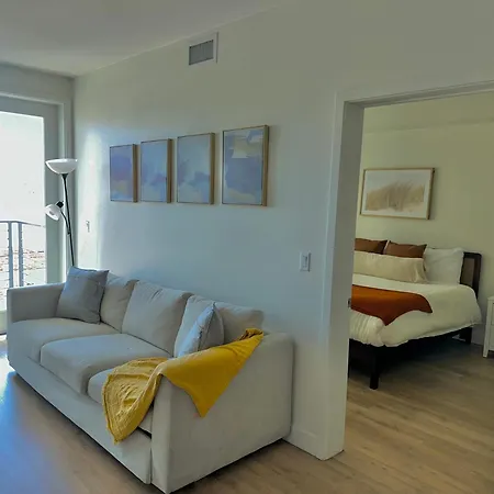 Cozy Apartment In Hollywood